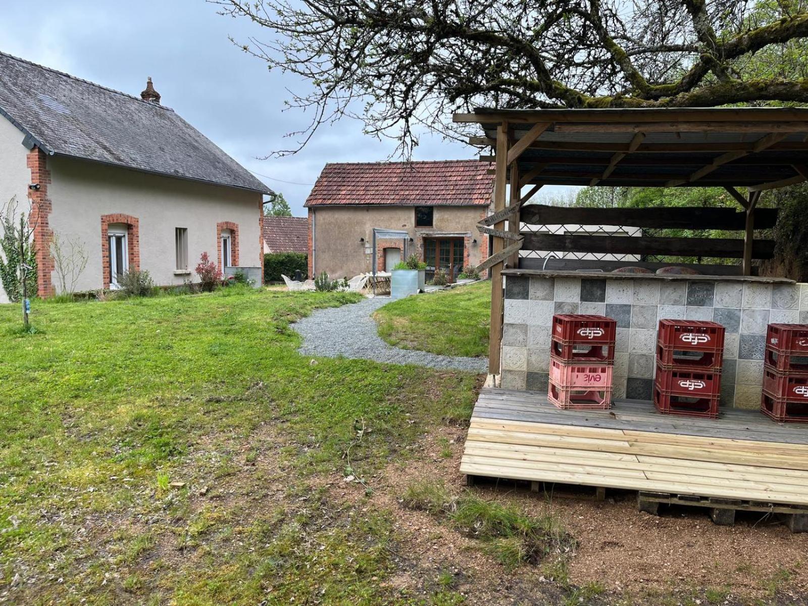 Domaine Du Pavillon Gite 15 Personnes Issy-l'Eveque Eksteriør bilde
