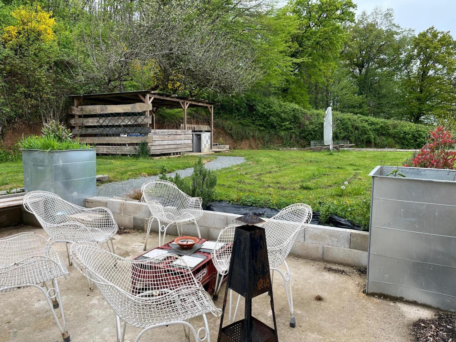 Domaine Du Pavillon Gite 15 Personnes Issy-l'Eveque Eksteriør bilde